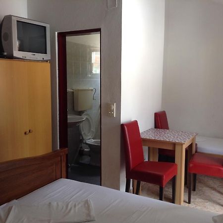 Kuca Tomovic Hotel Budva Ngoại thất bức ảnh